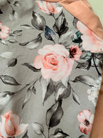 Load image into Gallery viewer, Soft Floral sweater

